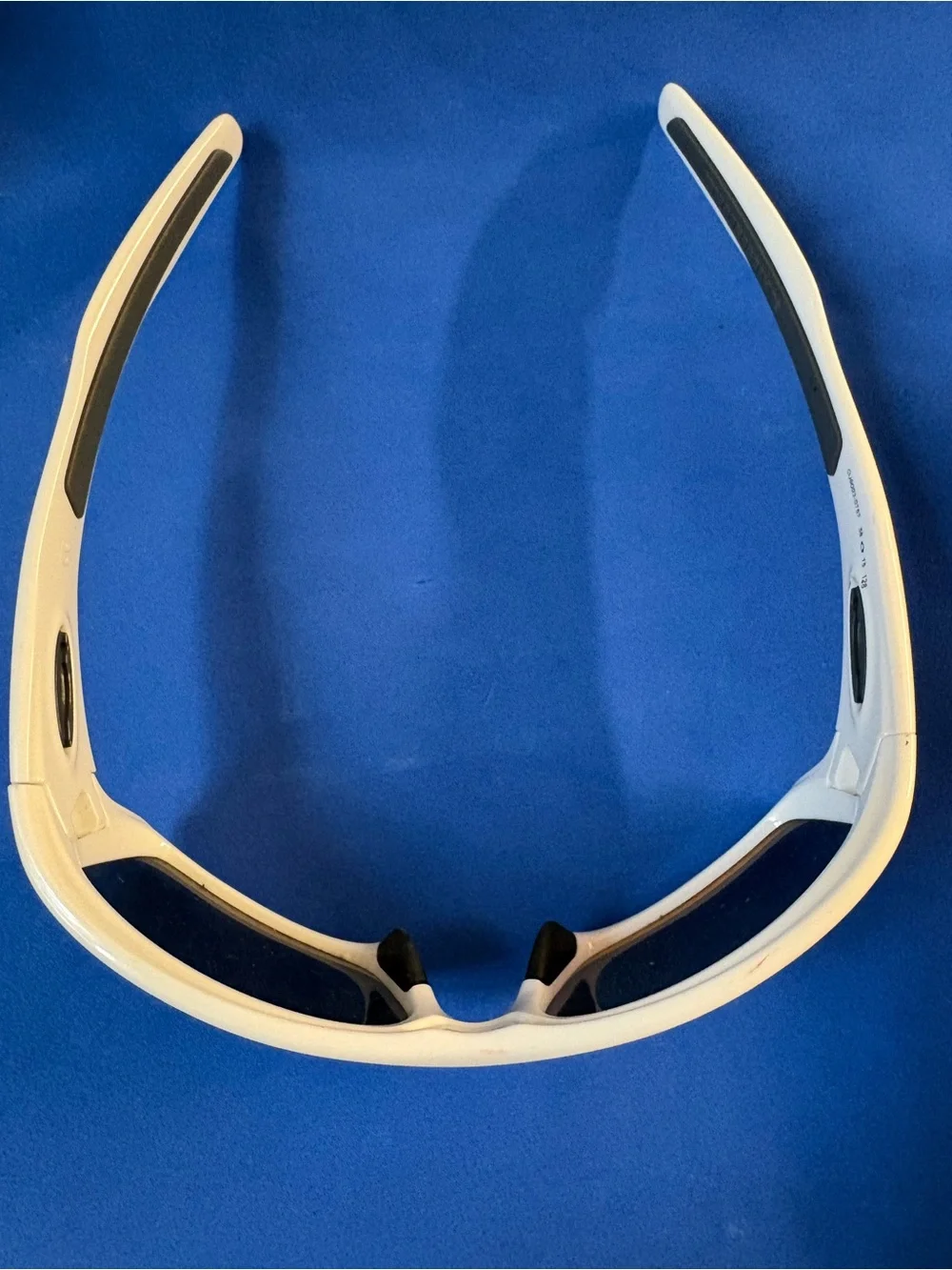 Oakley Turbine White Sport Wrap Sunglasses with Blue Lenses PLS READ DESCRIPTION